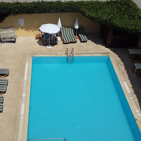 Gazde/Camere de închiriat Caner Kemer