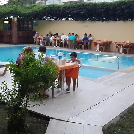 Gazde/Camere de închiriat Caner *