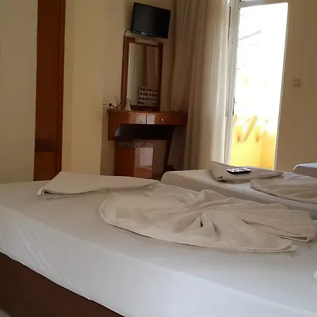 Gazde/Camere de închiriat Caner Kemer