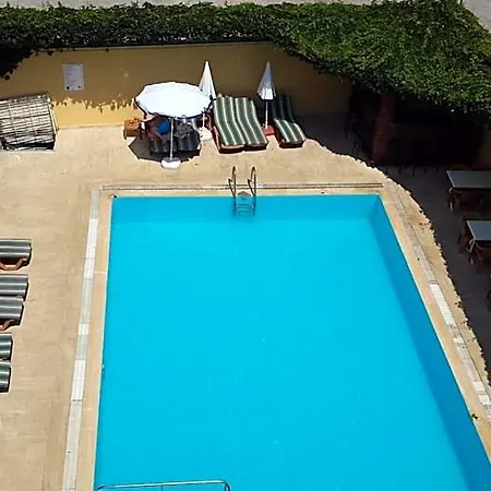Caner Homestay szállás *