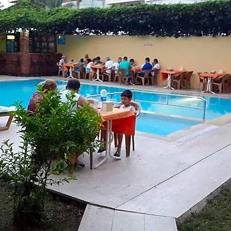 Caner Homestay szállás *
