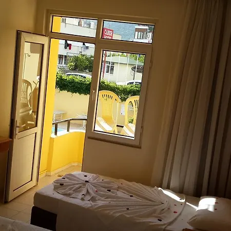 Caner Alloggio in famiglia Kemer